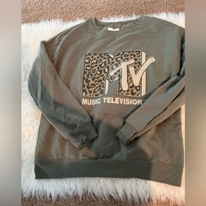 M TV sweatshirt like new size Small